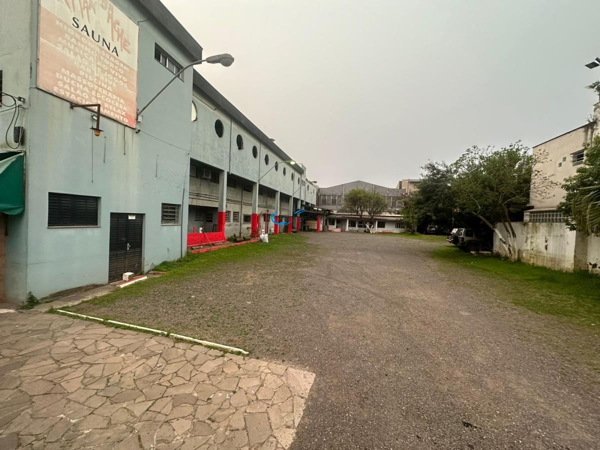 Terreno à venda em Porto Alegre, São Geraldo, 2300m²